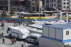 Taksim Meydanı'nda g&uuml;venlik &ouml;nlemleri