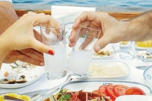 D&uuml;zce'de a&ccedil;ıkta alkol i&ccedil;mek yasaklandı