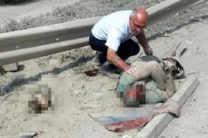 Kopan bacağı ile yardım bekleyen s&uuml;r&uuml;c&uuml; yaşamını yitirdi