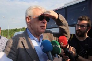 Bursaspor Başkanı Ay: Sahada inşallah galibiyeti alan biz oluruz