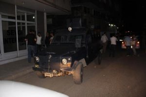 Sokağa el yapımı patlayıcı atıldı