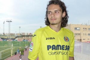 Enes &Uuml;nal resmen Villarreal'de