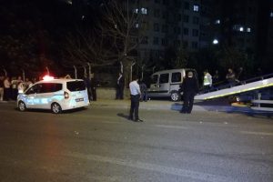 Gece yarısı feci kaza: &Ouml;l&uuml; ve yaralılar var