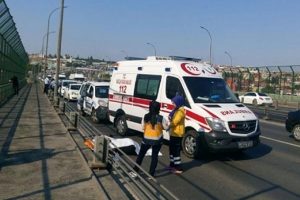 İstanbul Hali&ccedil;'te kaza! Trafik fel&ccedil; oldu