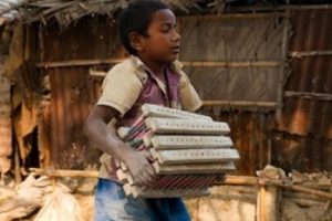 700 milyon &ccedil;ocuğun &ccedil;ocukluğu &ccedil;alınıyor