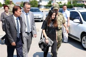 Acı haber sonrası Zeynep ve annesi yola &ccedil;ıktı