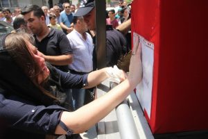 "Bu yaz evlenecektik" diyerek g&ouml;zyaşı d&ouml;kt&uuml;
