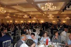 Bursa'da Balkan camiası iftarda bir araya geldi