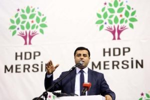 Demirtaş'ın Mersin'deki yargılanması s&uuml;r&uuml;yor
