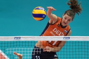 İki d&uuml;nya yıldızı Nil&uuml;fer Belediyespor'da