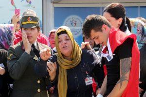 "Şerefsizler sevinmesin, 10 G&ouml;khan daha gelecek"