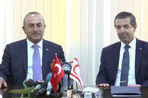 Bakan &Ccedil;avuşoğlu, KKTC'li mevkidaşı ile bir araya geldi