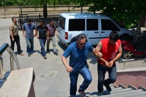 Bursa'da yakalanan kablo hırsızları tutuklandı