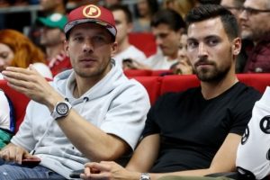 Galatasaray'da futbolcular ve taraftar arasında kriz
