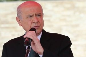 Bah&ccedil;eli'den, Genelkurmay Başkanı Akar'a destek
