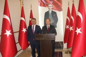 Akdağ: 'Ter&ouml;ristlerle, ter&ouml;r&uuml; besleyenlerle m&uuml;cadelemiz devam edecek'