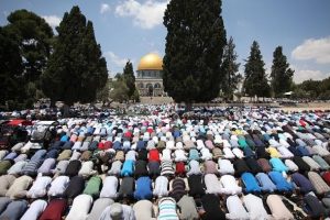 Mescid-i Aksa'da 250 bin kişilik cuma namazı