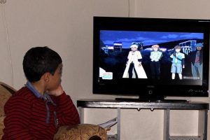&Ccedil;ocuk odalarındaki televizyon obezite riskini artırıyor