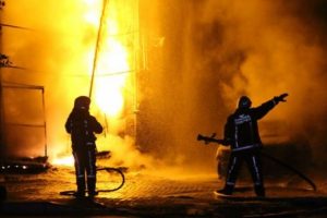 Gece yarısı korkutan yangın