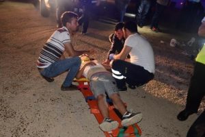 Hurdaya d&ouml;nen ara&ccedil;ta can pazarı! &Ouml;l&uuml; ve yaralılar var