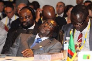 D&uuml;nyanın en yaşlı lideri Mugabe, 2018 se&ccedil;imlerine hazırlanıyor