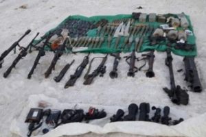 Ter&ouml;ristlerin silah deposu olarak kullandığı mağara bulundu