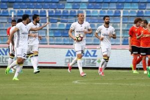 Fenerbah&ccedil;e, Galatasaray'ı geride bıraktı