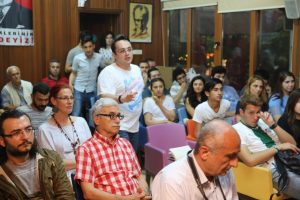 N&acirc;zım Hikmet, Bursa Nil&uuml;fer'de şiirleri ile anıldı