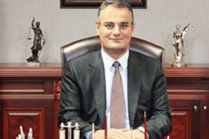 Abi'lerin B'si ve eşi g&ouml;zaltında! Baş harflerinden dolayı...