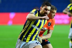 Şener &Ouml;zbayraklı kadrodan &ccedil;ıkarıldı