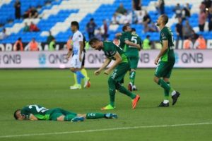 Bursaspor'da oyuncuları ma&ccedil;a aileleri motive etti