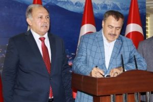 Bakan'dan Artvin'e 134 milyon liralık 21 m&uuml;jde!