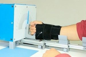 Bileğini kırdı, bilek egzersiz cihazı yaptı!