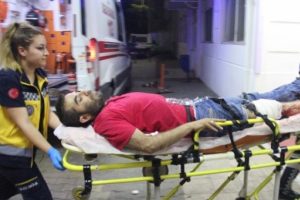 Yolda karşılaştığı hasmı tarafından tabancayla vuruldu