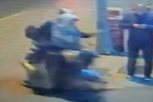 Motosikletli kapka&ccedil; b&ouml;yle g&ouml;r&uuml;nt&uuml;lendi
