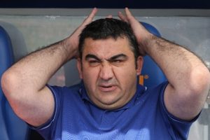 &Uuml;mit &Ouml;zat'ın kilolarına babası el attı!