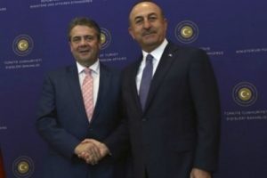 &Ccedil;avuşoğlu: "İncirlik değil Konya'ya ziyaret m&uuml;mk&uuml;n"