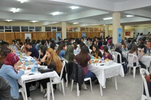 Bursa İneg&ouml;l Belediye Başkanı Aktaş lise &ouml;ğrencilerini iftarda ağırladı