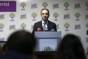 HDP S&ouml;zc&uuml;s&uuml; Baydemir hakkında ter&ouml;r fezlekesi