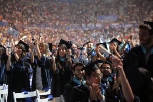 Bahcesehir Universitesi 17 Inci Donem Mezunlarini Verdi Bursada Bugun Bursa Bursa Haber Bursa Haberi Bursa Haberleri Bursa