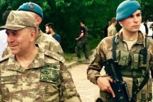 Şehit generalin yakın koruması y&uuml;rekleri dağladı
