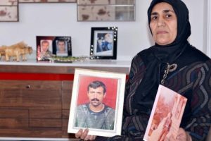 İki eşini de PKK'lı ter&ouml;ristlerin şehit ettiği kadın dernek kurdu