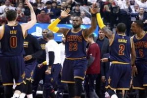''Cleveland soyunma odası esrar kokuyor''