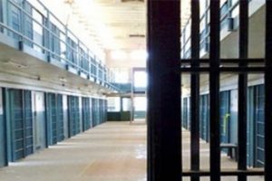 Cezaevi firarisi havalandırma boşluğunda yakalandı