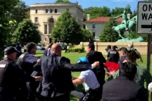ABD Temsilciler Meclisi, Erdoğan'ın korumalarının m&uuml;dahalesini resmen kınadı