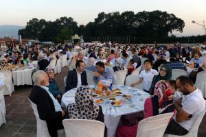 Bursa Osmangazi ailesi iftarda buluştu