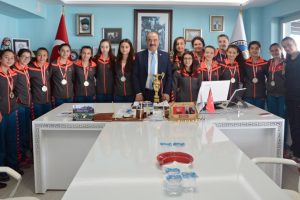Bursa Mudanya'nın yıldızlarından Başkan'a ziyaret