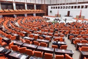 T&uuml;rk askeri i&ccedil;in 'Katar' kararı kabul edildi