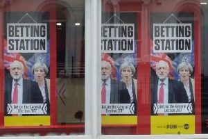 Bahis şirketlerine g&ouml;re Theresa May se&ccedil;imde rakipsiz