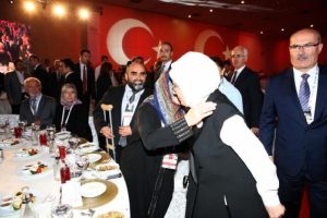 Emine Erdoğan, 15 Temmuz gazileriyle iftar yemeğinde buluştu